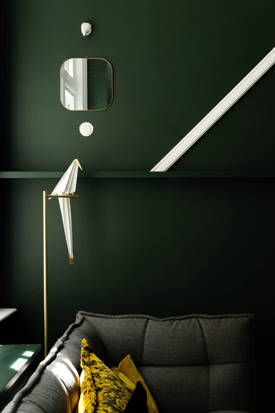 Photo "Gold floor lamp is used in the entrance of modern minimalist style"