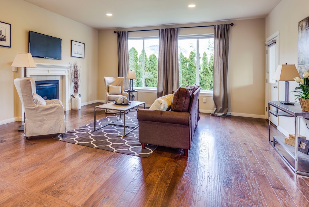 Photo floor lamp